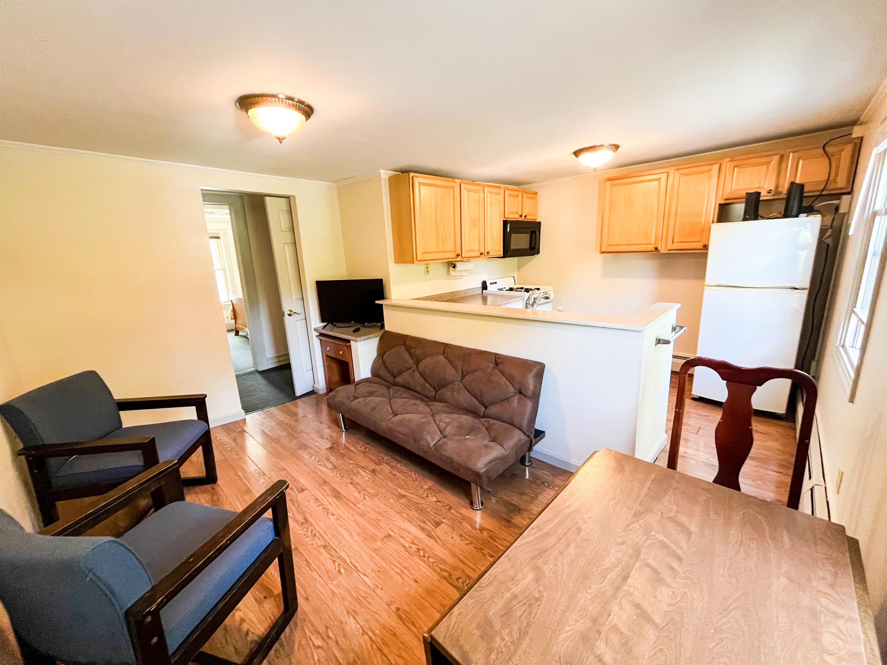 324 Center Street – photo 2