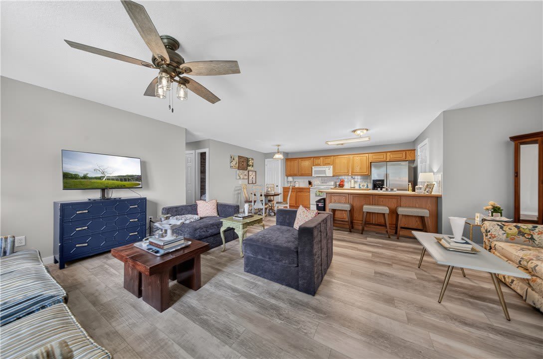 910 NW A Street – photo 4