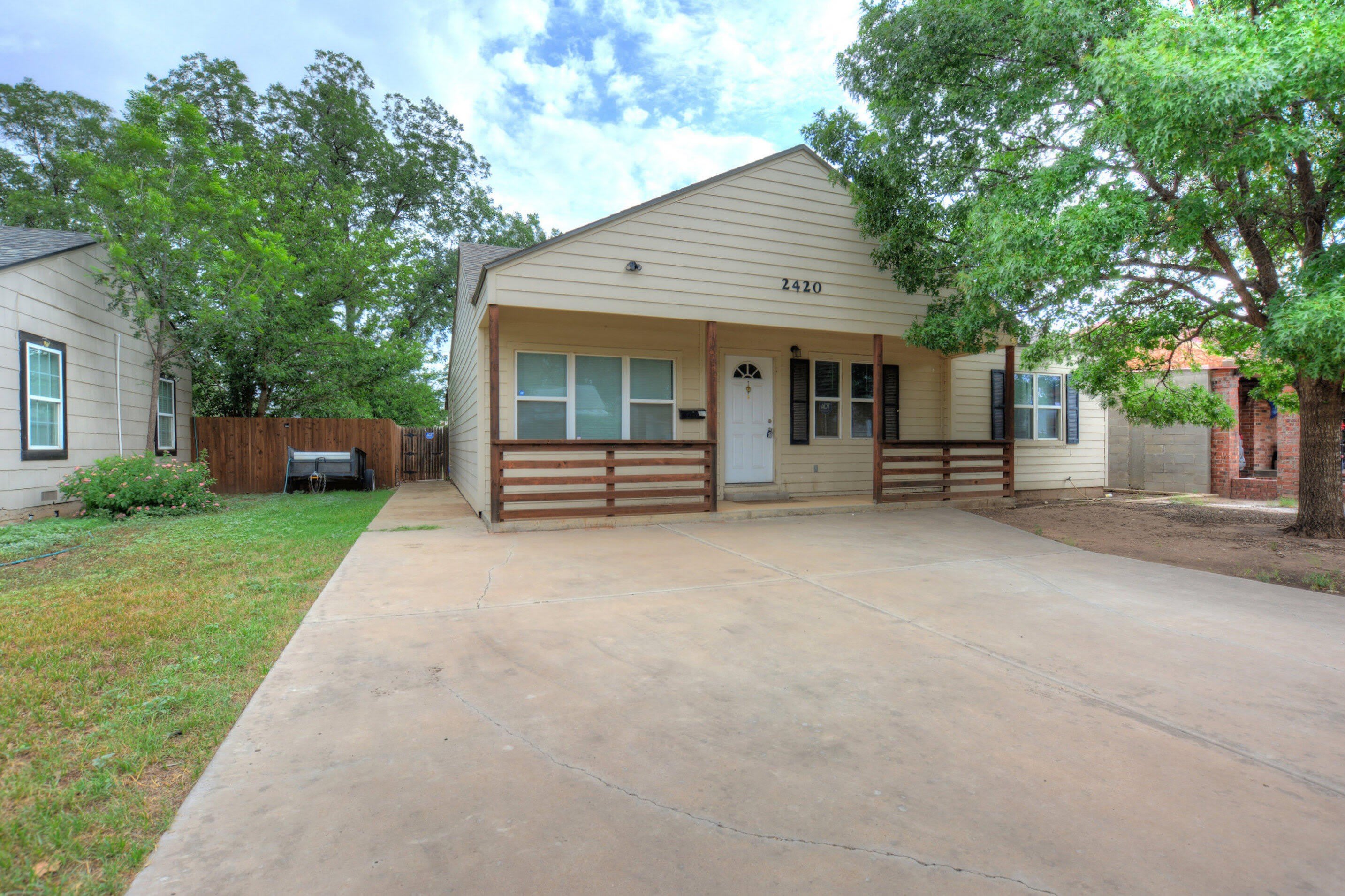 2420 26th Street – photo 3