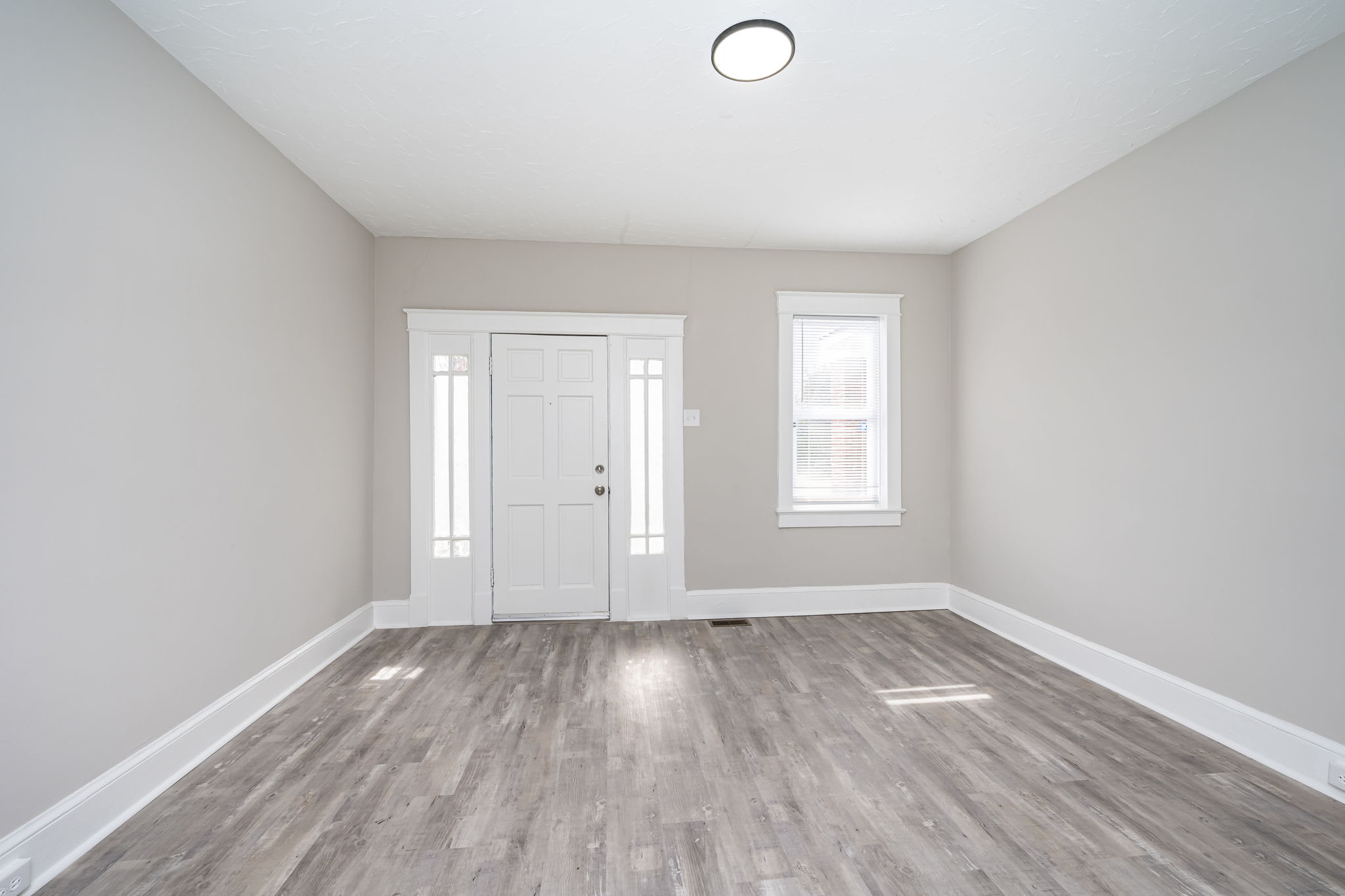 1015 Bank Street – photo 5