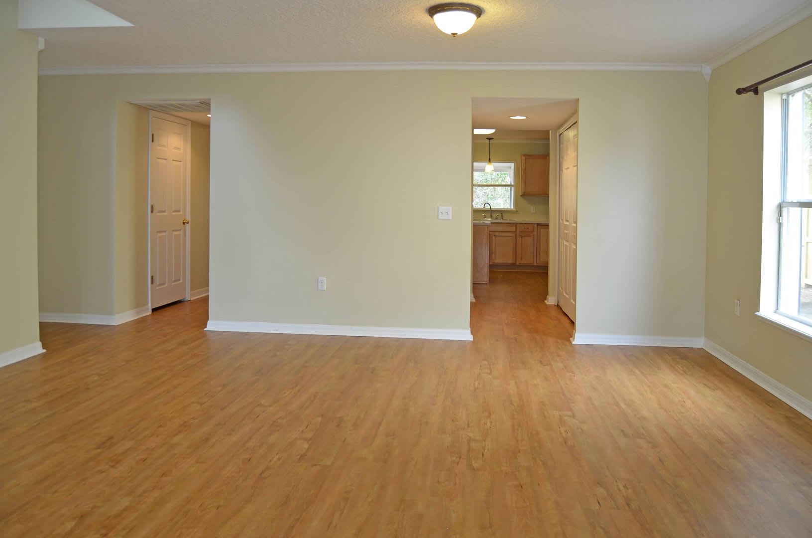 Spacious Four Bedroom in Yulee! – photo 4