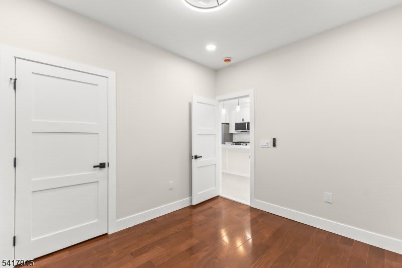 633 Lafayette Ave – photo 4