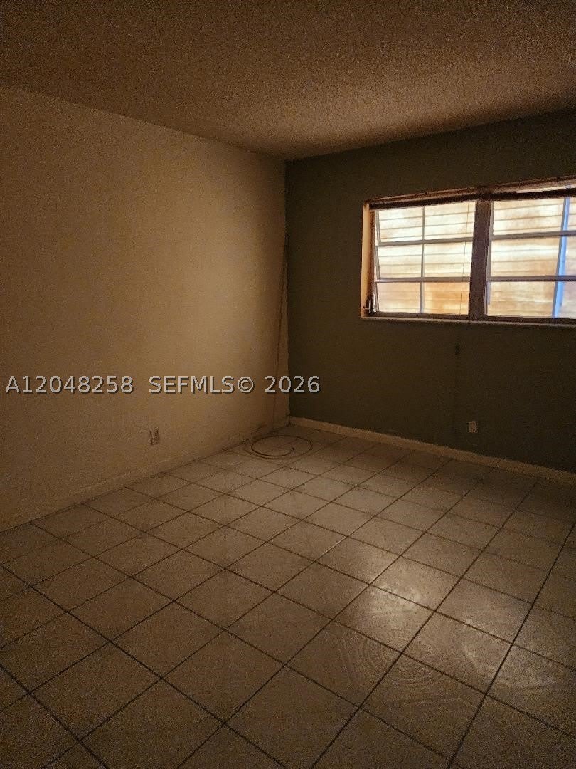 1621 NW 46th Ave – photo 2