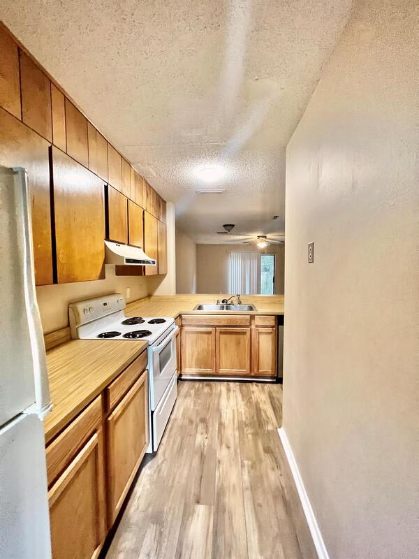 421 Hollywood Blvd E – photo 5