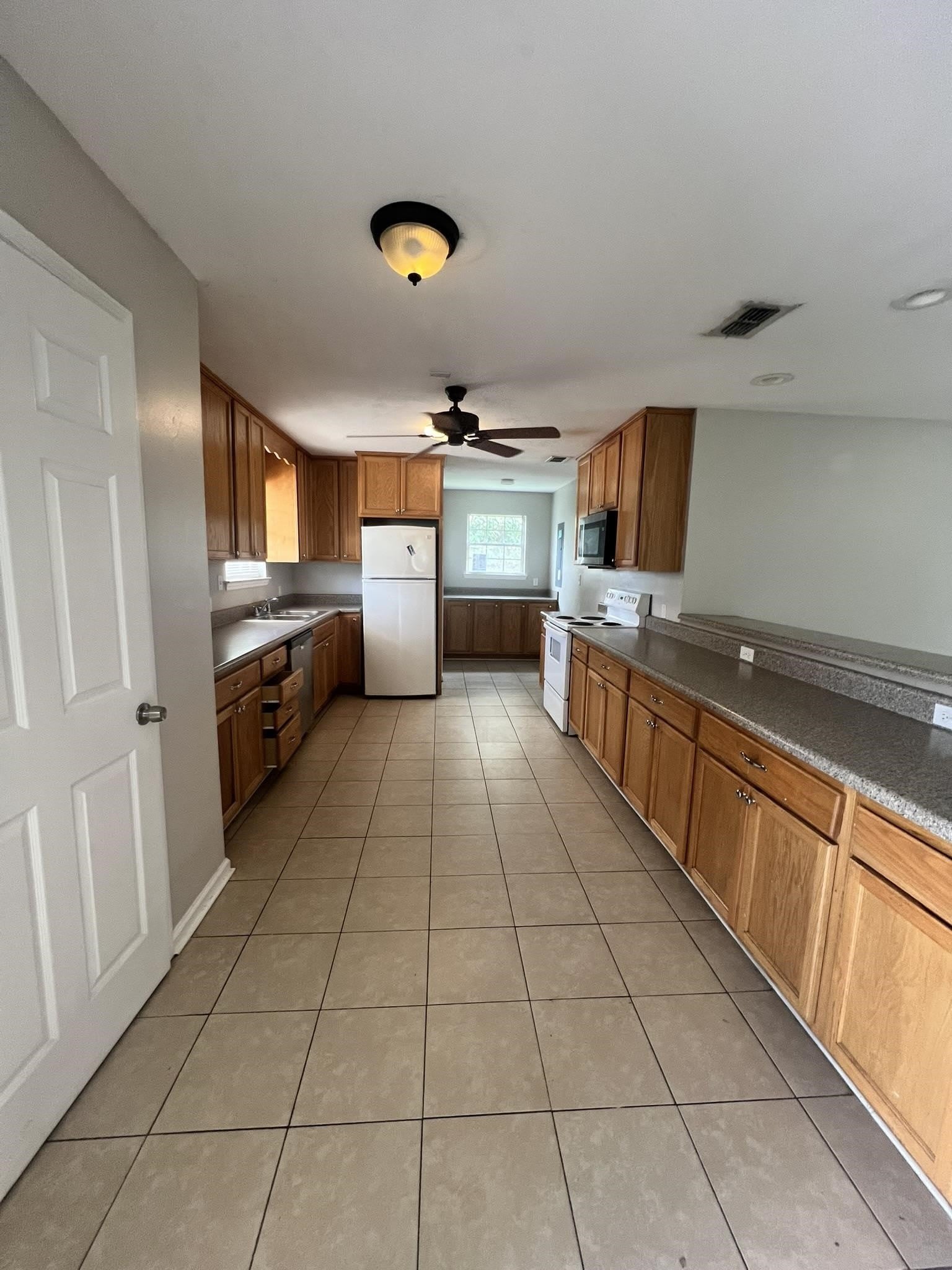 2633 Mission Road – photo 4