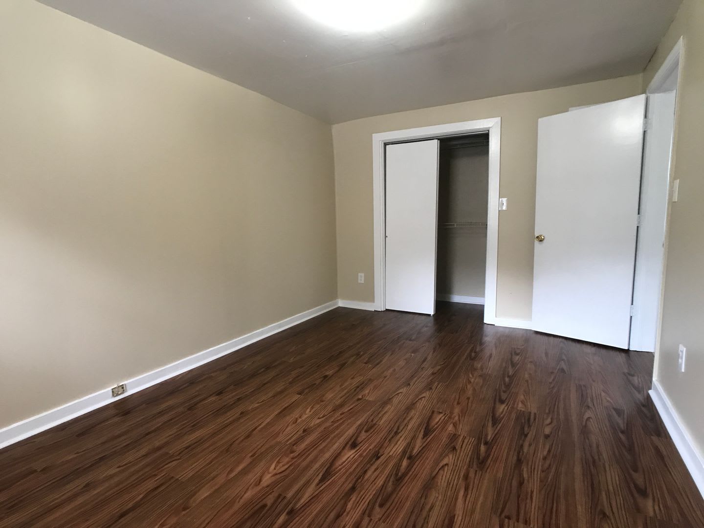 Now Leasing First Month Free No Deposit Charming Carriage House Near Downtown Savannah – photo 4