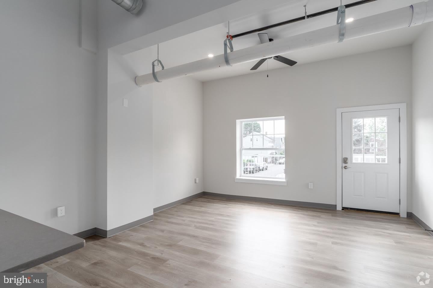 224 HALL Street – photo 5
