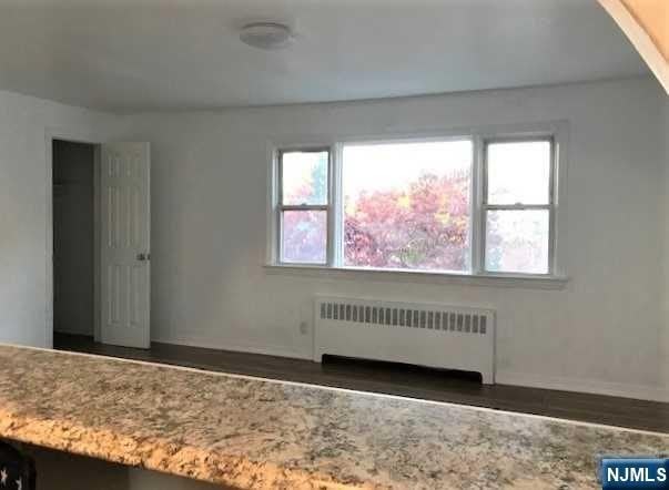 419 Parker Avenue – photo 3