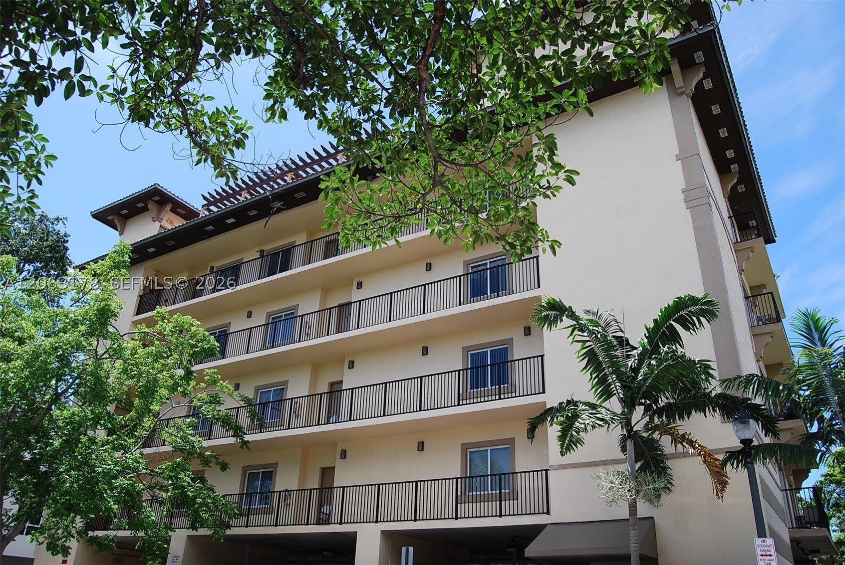 909 SW 15 AV – photo 1