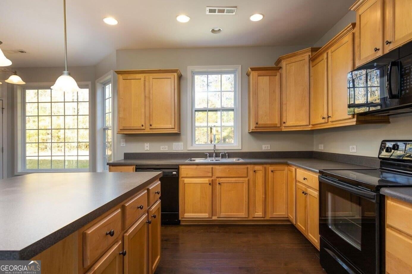 345 Revolution Drive – photo 4