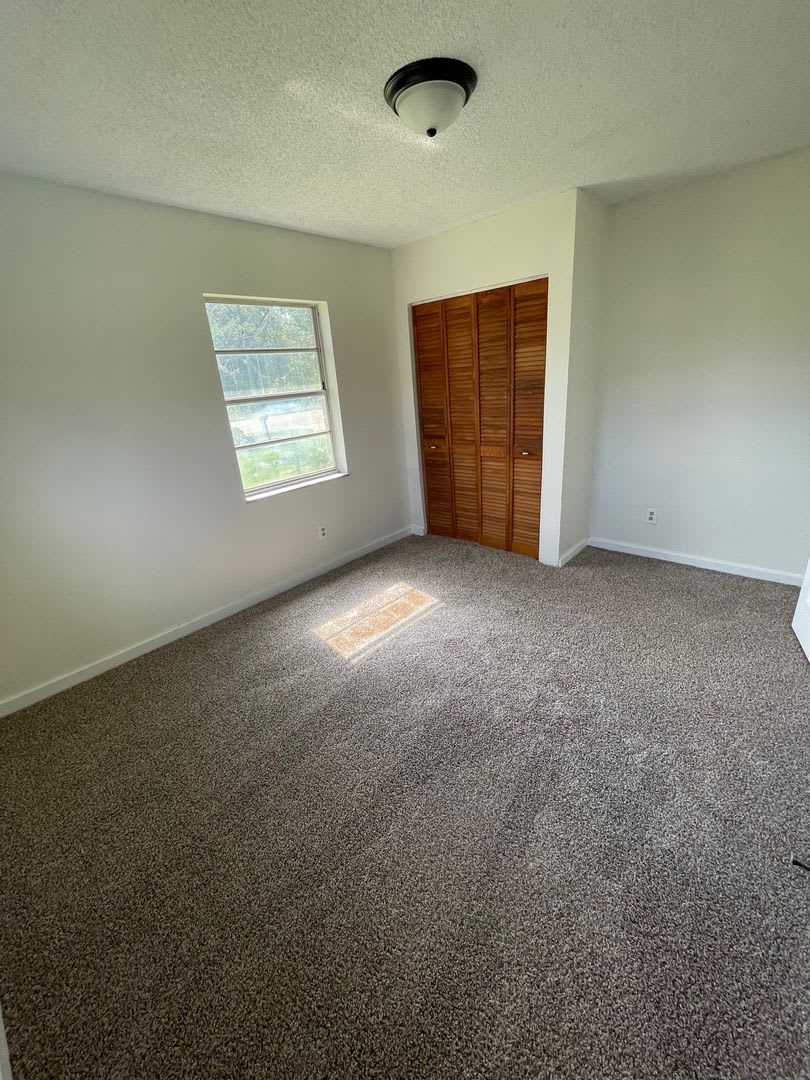 1St Month Free Rent 3 Bed 1 Bath Home Pet Friendly With Large Fenced Yard Washer Dryer Hook Ups Section 8 Welcome – photo 5