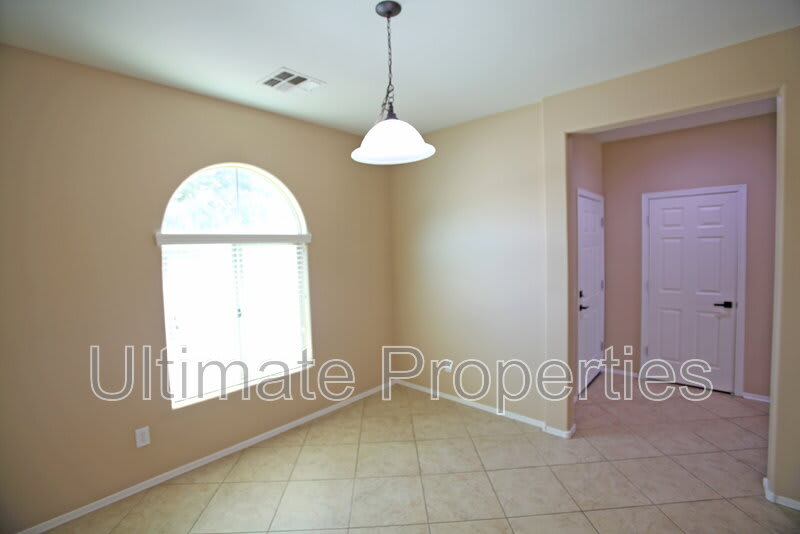 18028 W Golden Ln – photo 3