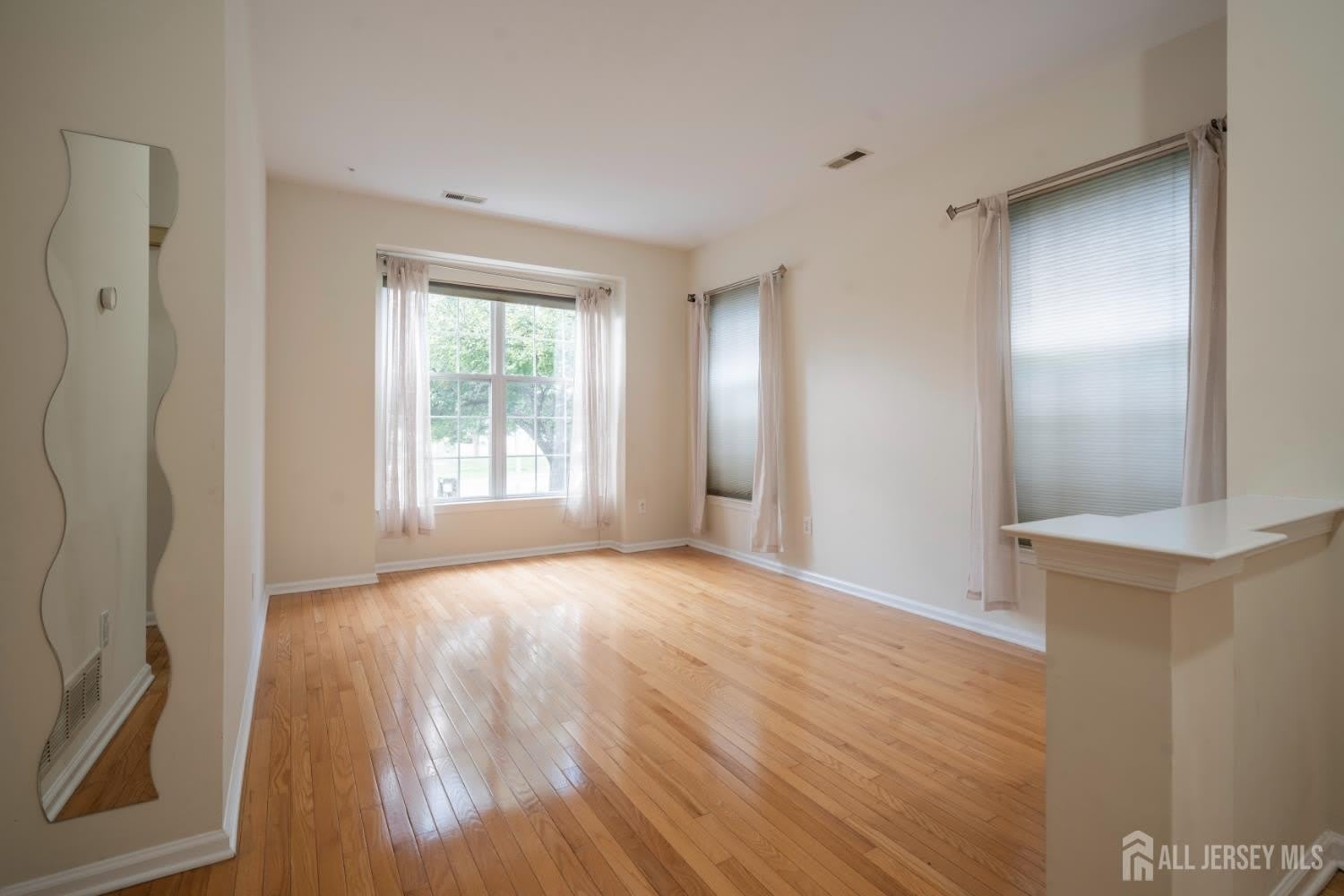 1301 Dahlia Circle – photo 4