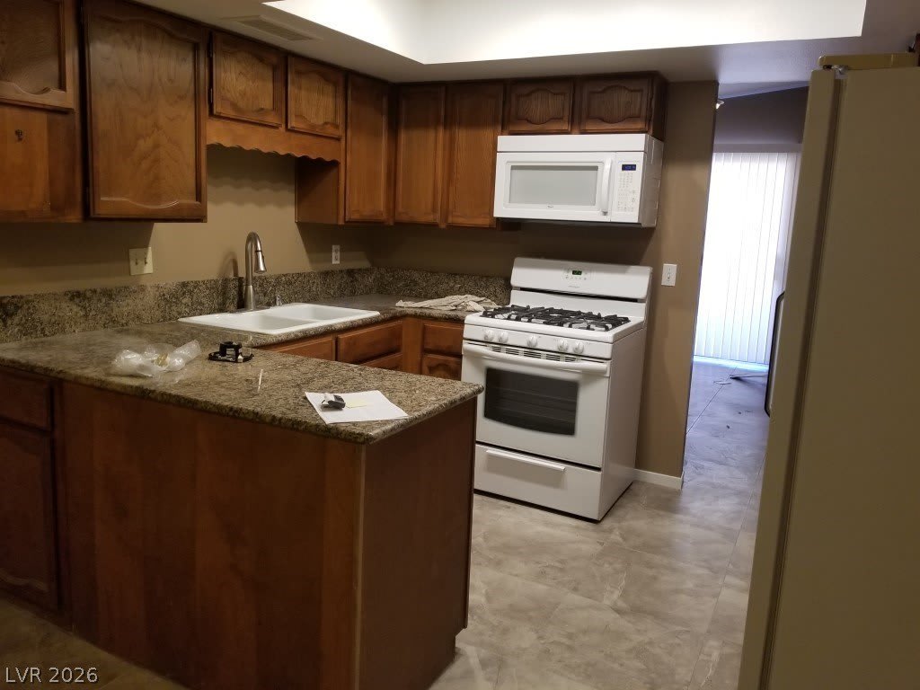 504 GRIMSBY Avenue – photo 2