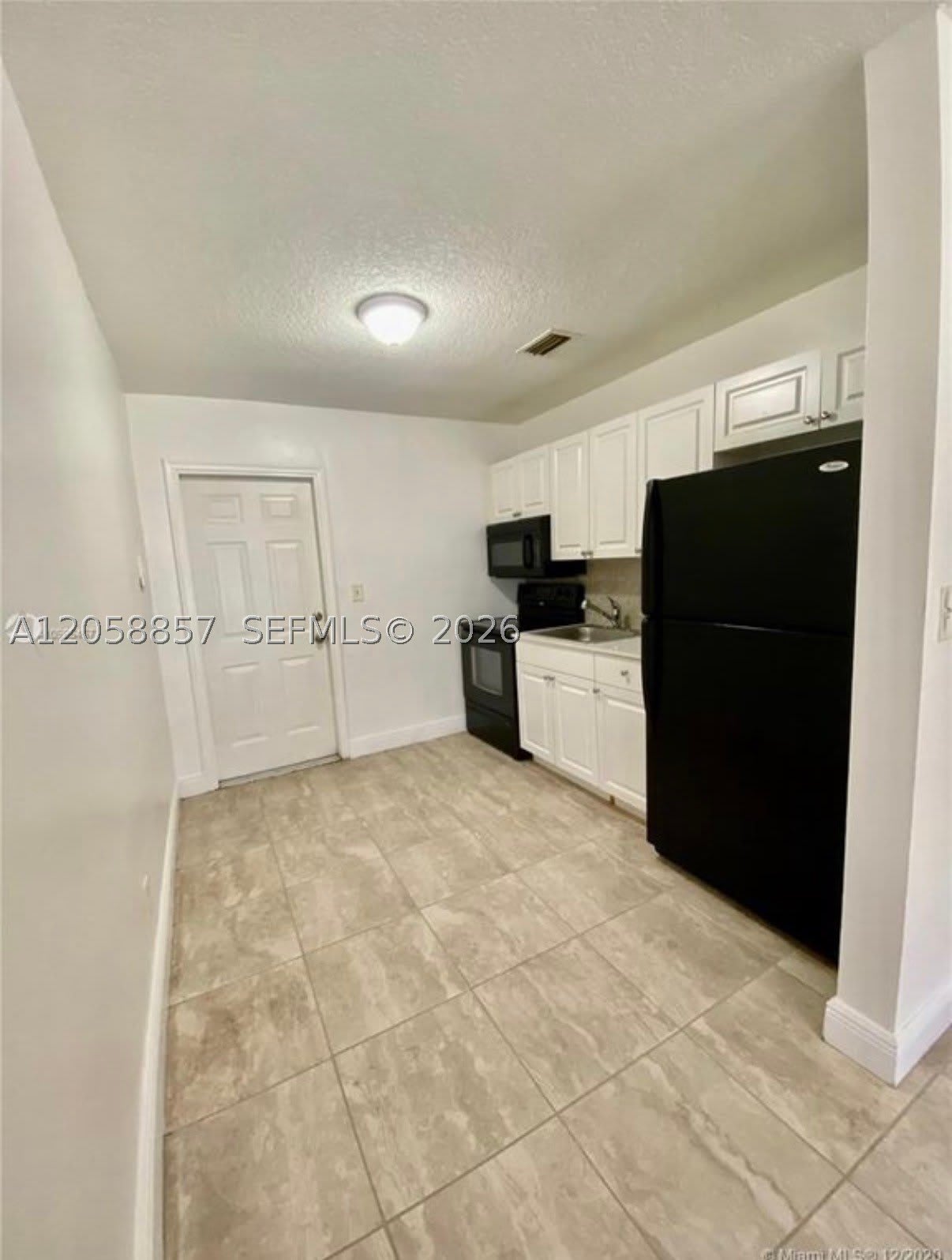 4141 SW 20th St – photo 1