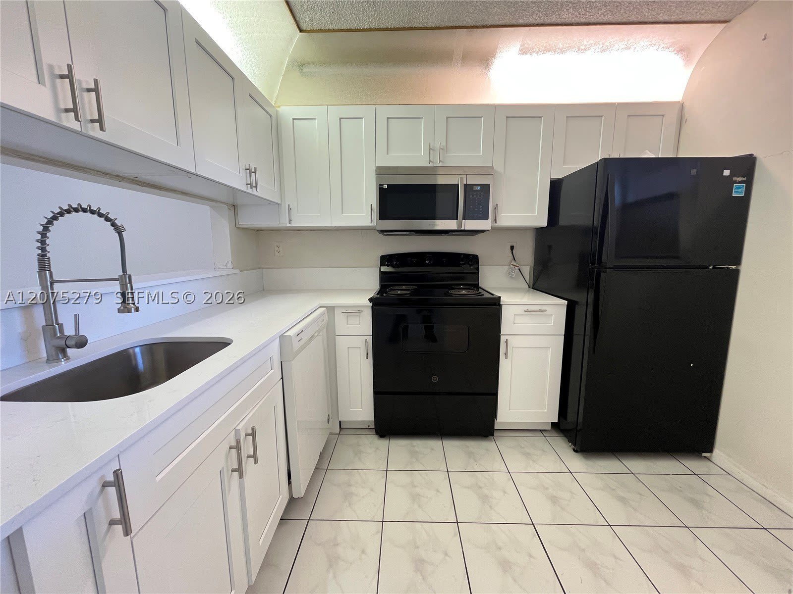 3252 Foxcroft Rd – photo 4
