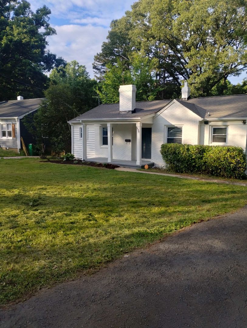 Charming Home, open floor plan close to Charlotte, shopping, airport – photo 2