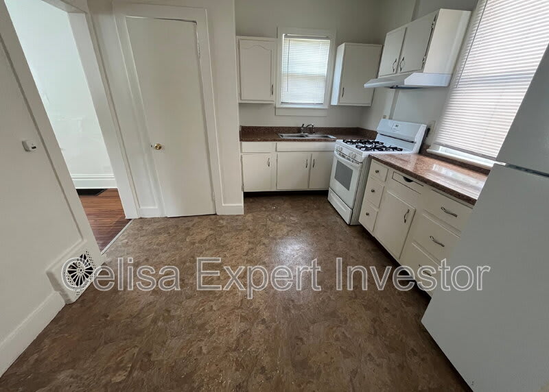 1209 West Wildwood Avenue – photo 4