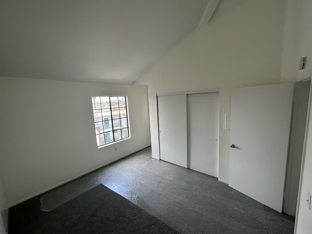575 E Street – photo 4