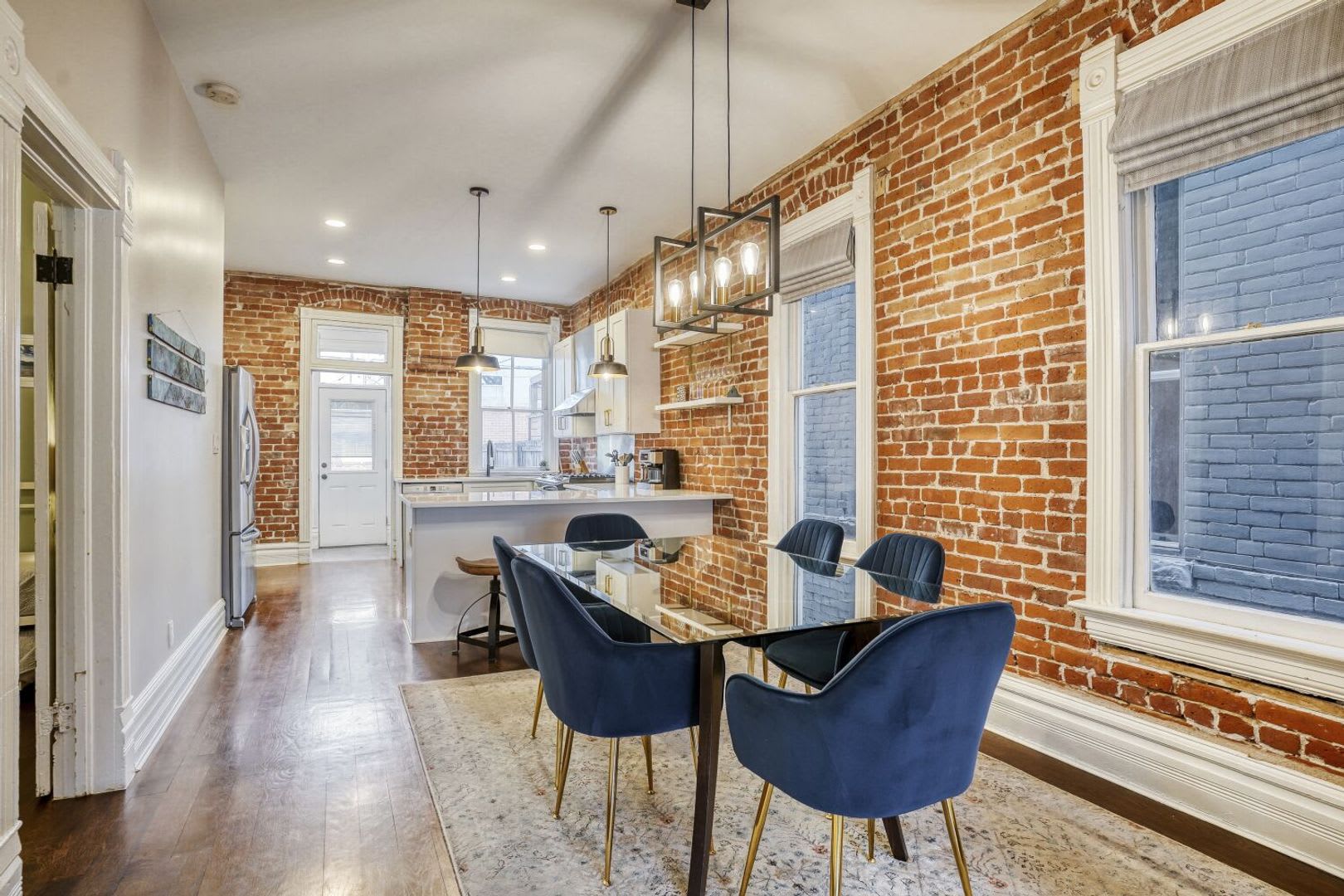 Renovated Historic 4Br Denver Home W Private Yard – photo 1
