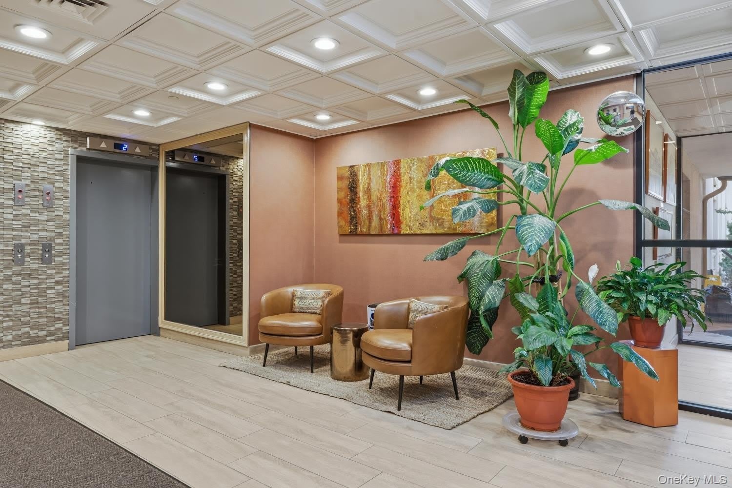 185 W Park Avenue – photo 4