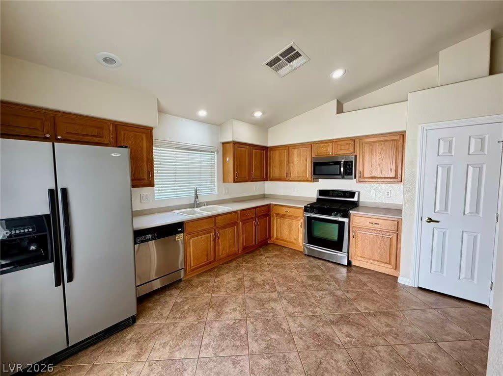 8535 Hoboken Flats Avenue – photo 3