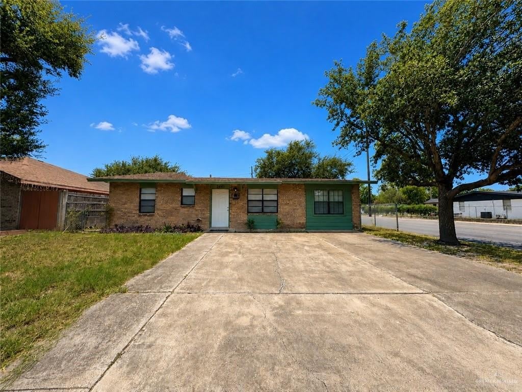 2841 Sycamore Avenue – photo 2