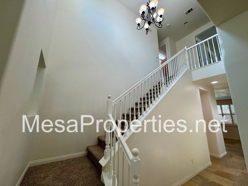 5729 Nutwood Place – photo 4