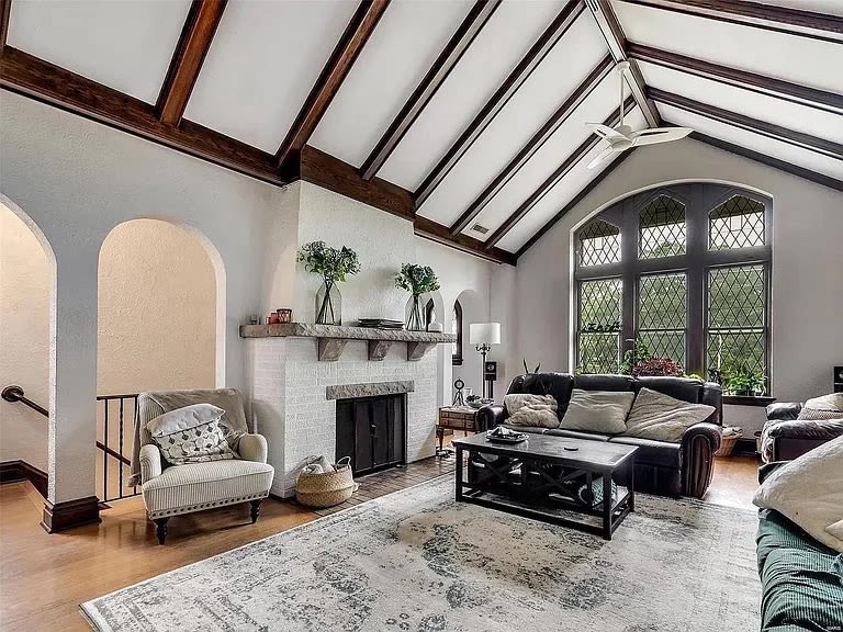 7256 Pershing Avenue – photo 2