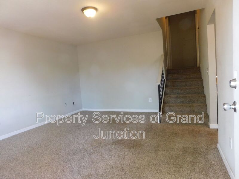 1318 Bunting Avenue – photo 4