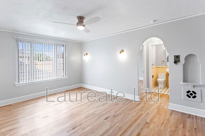 1050 N Pearl St – photo 2