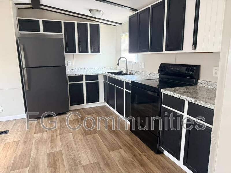 101 Ray Cir – photo 2