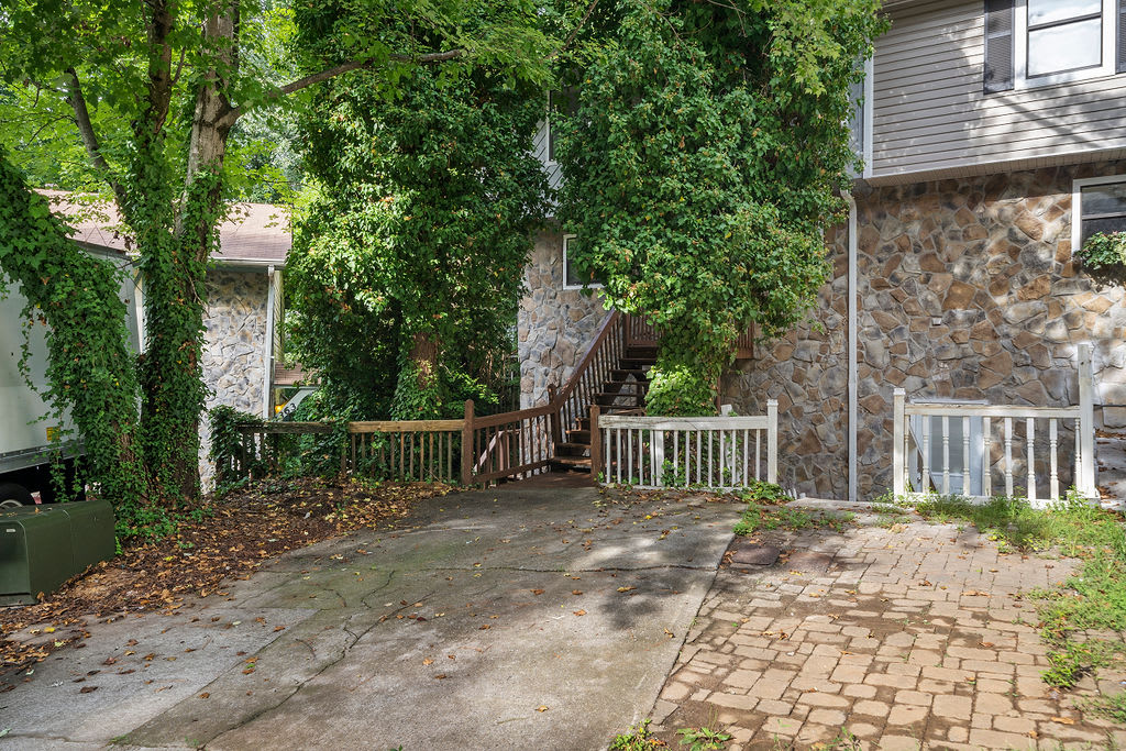 1353 Overlook Cove Southeast – photo 2