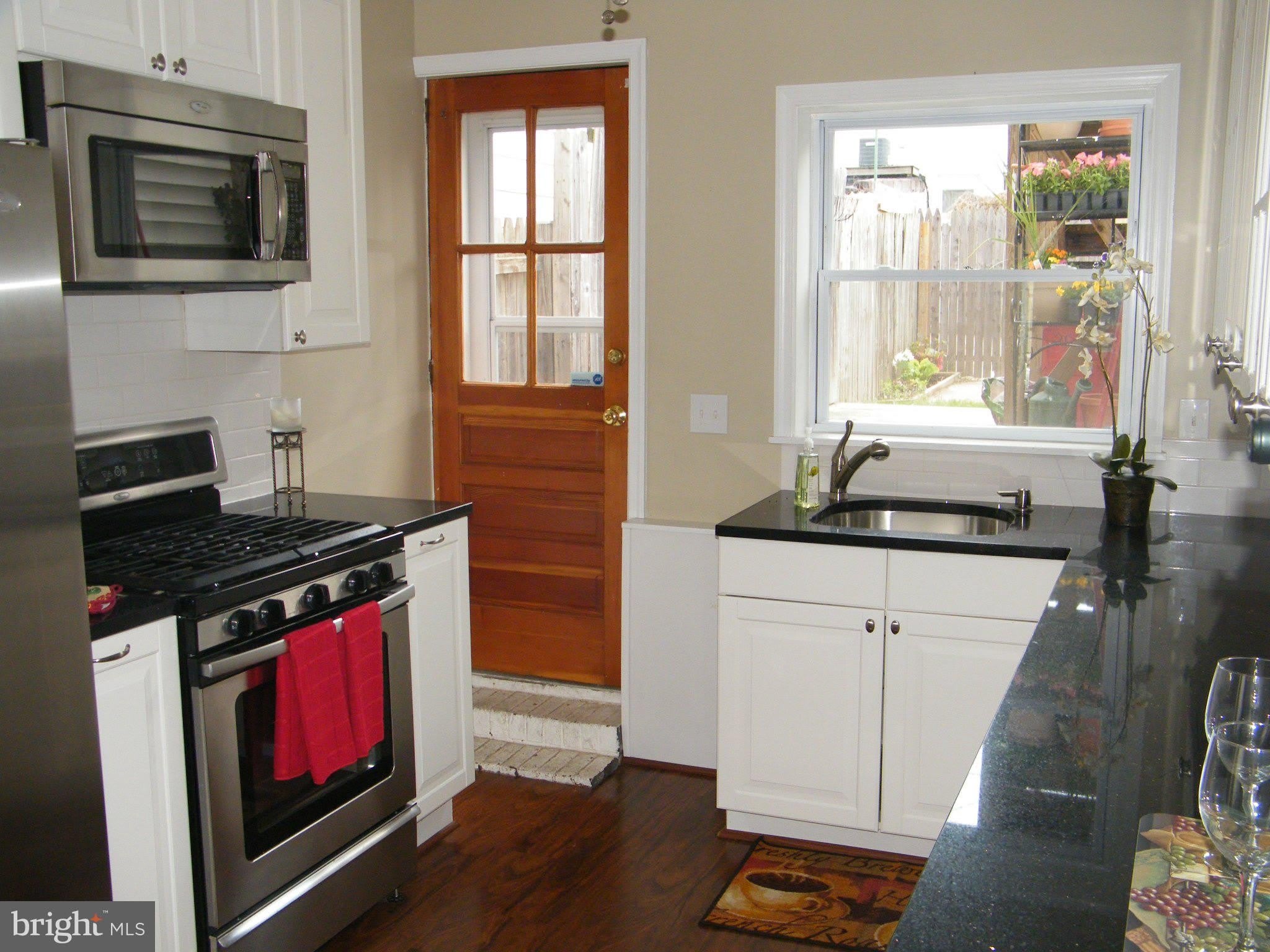 111 E GITTINGS Street – photo 3