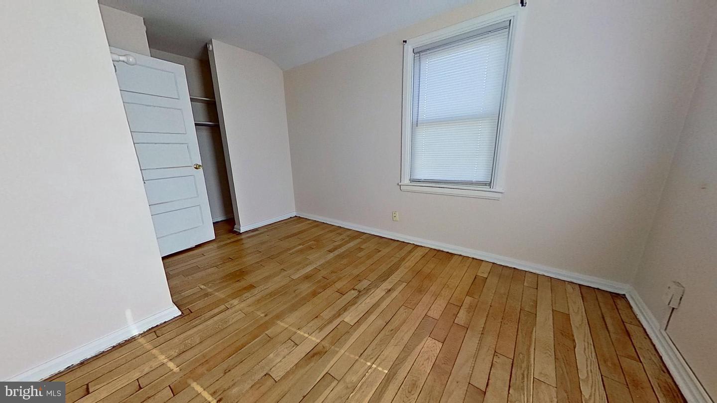 889 Tioga Street – photo 5