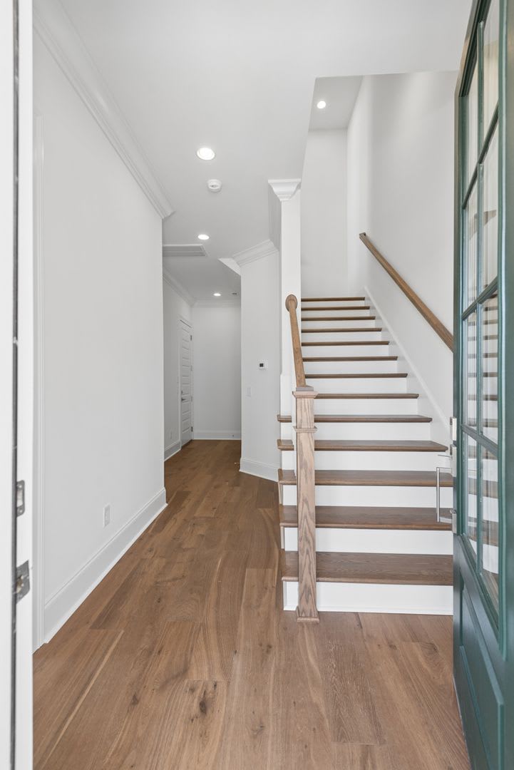 Luxury End Unit Townhome with Private Elevator in Westhaven – photo 4