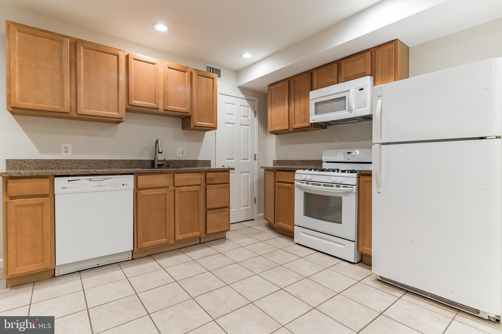1736 U ST NW – photo 4