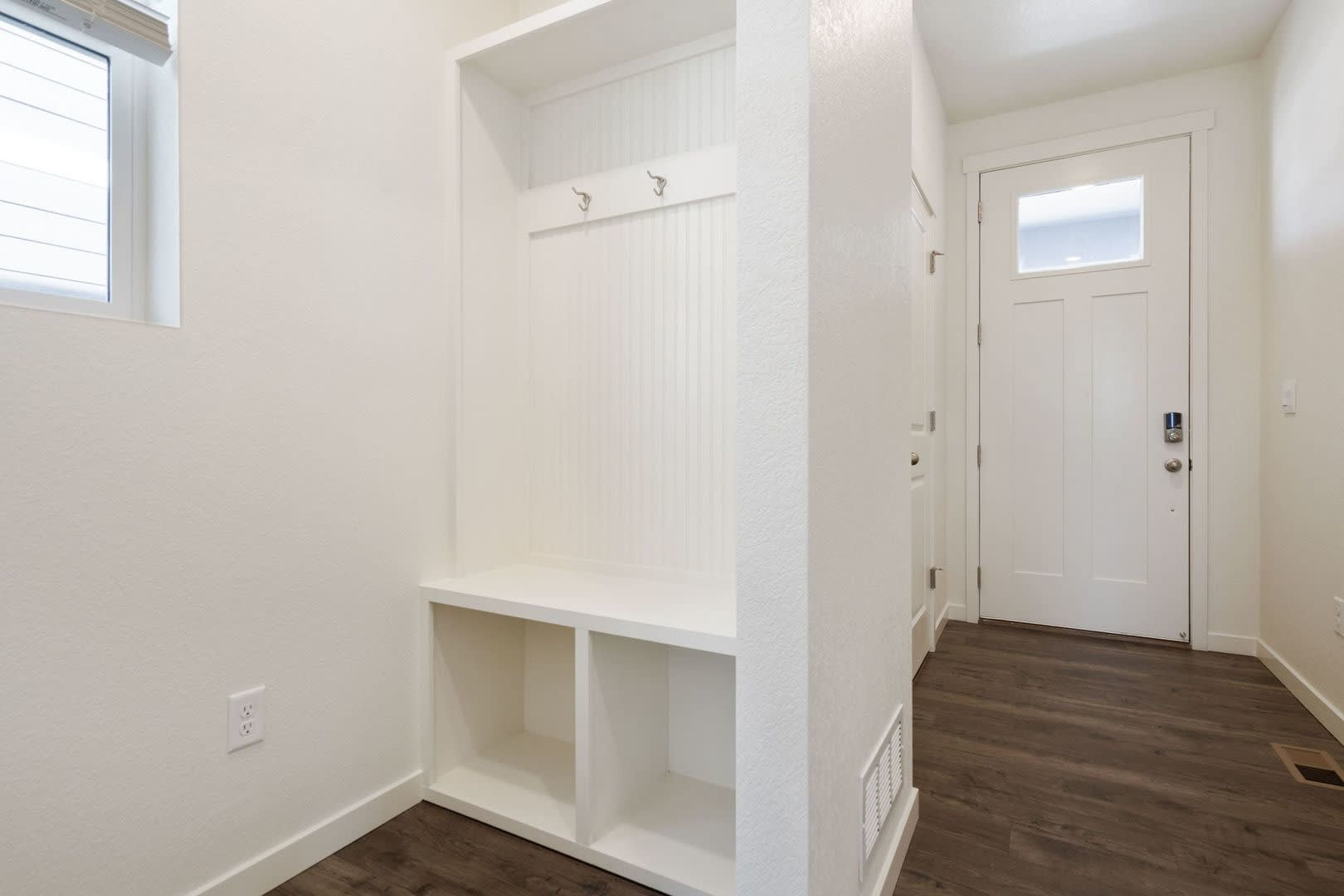 3 bedroom, 2 1/2 bath home in Tailholt! – photo 3