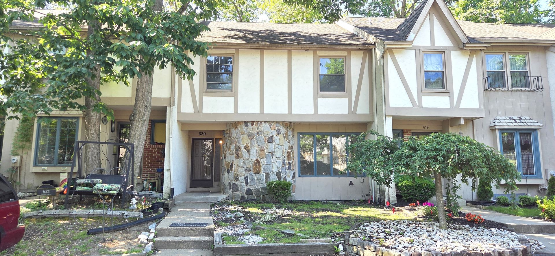 "Modern Comfort in Sicklerville: Your Dream Rental Awaits at 620 Jaeger Ct!" – photo 2