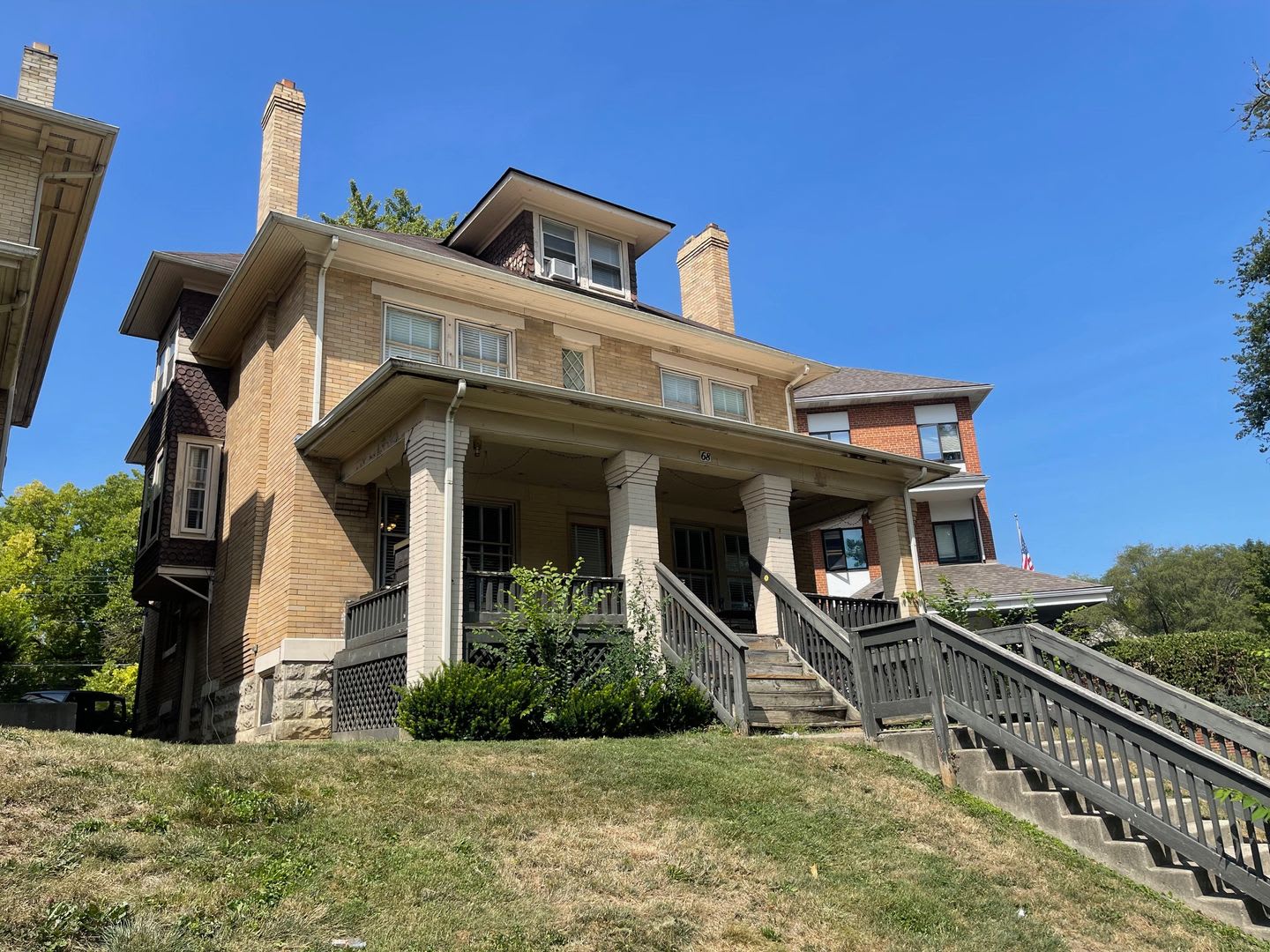 68 E 17th Ave – photo 1