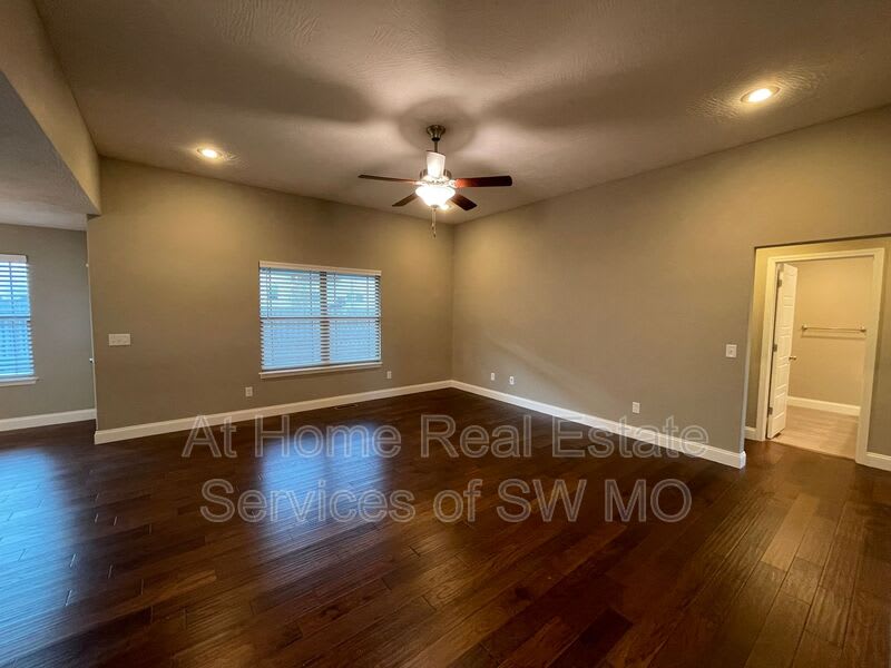 1659 N Eagle Valley Ln – photo 2