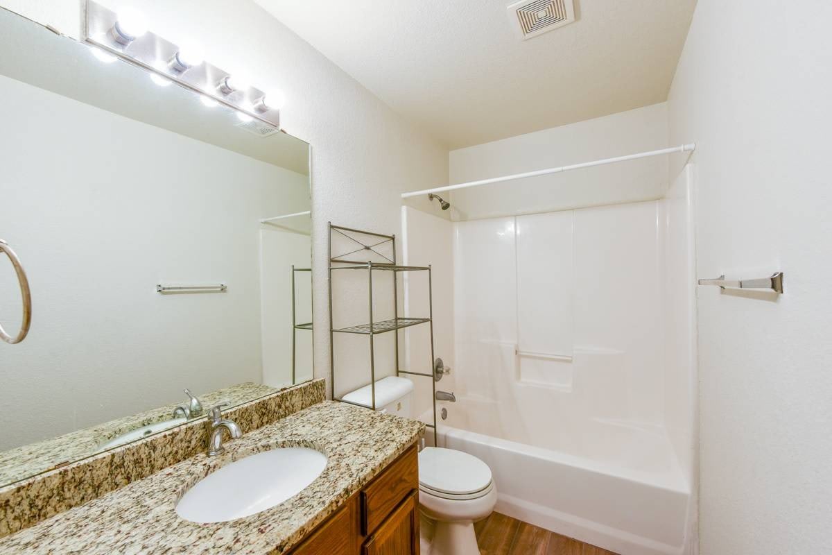 501 Arch St – photo 1