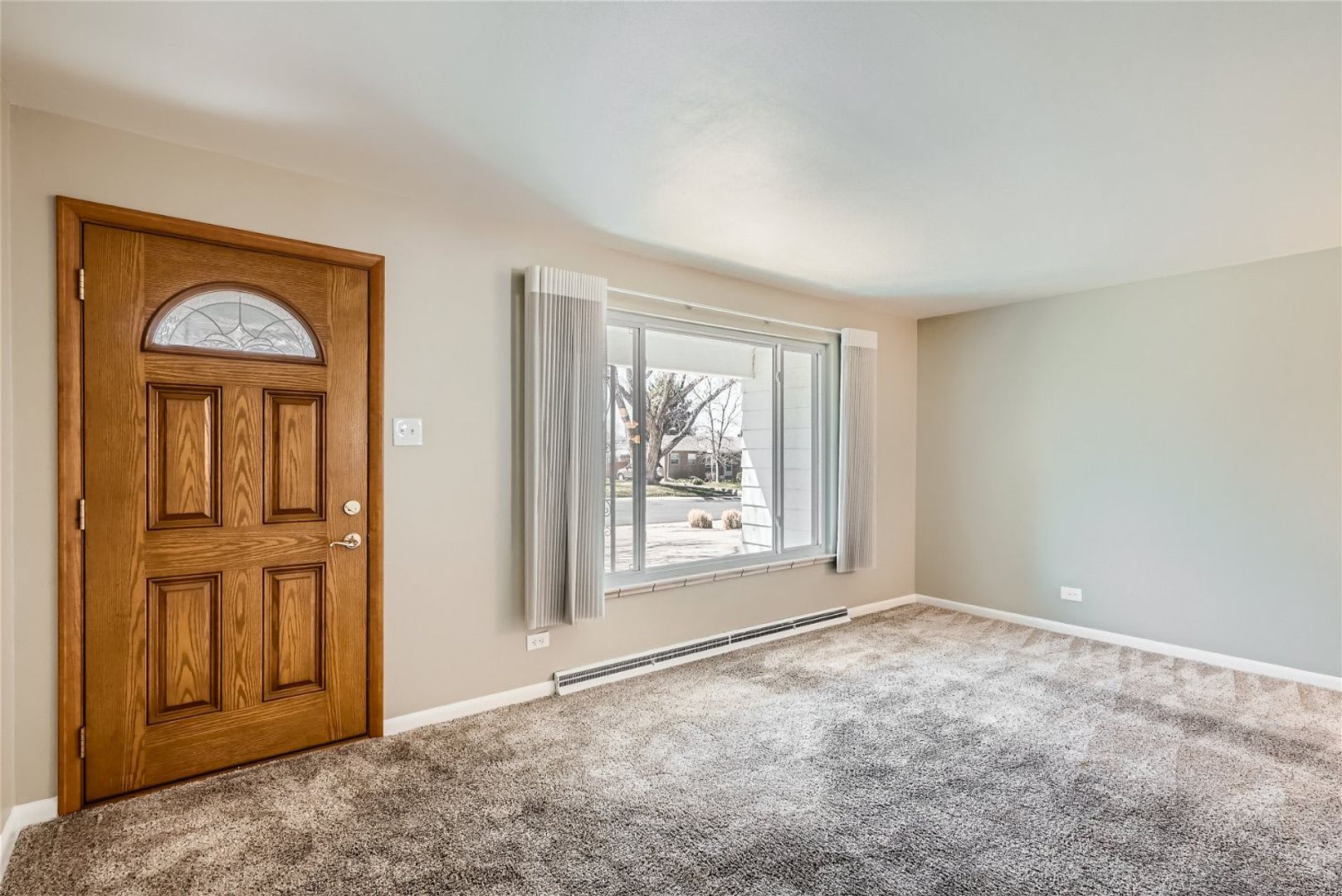 Beautiful 3 Bedroom Home In Denver Available In September – photo 5