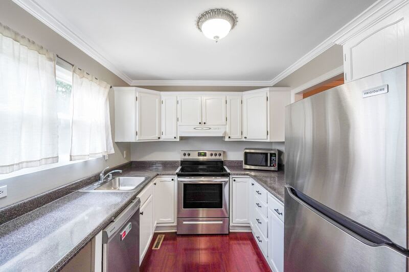 128 kings Mill Drive – photo 4