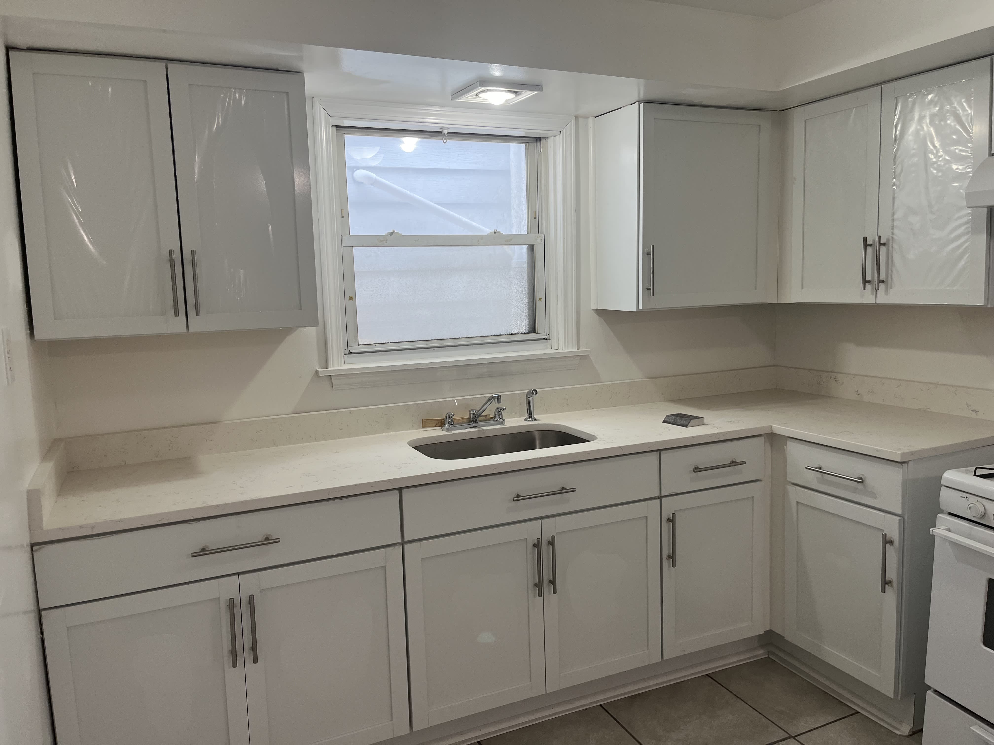 1716 W Cermak Rd – photo 1