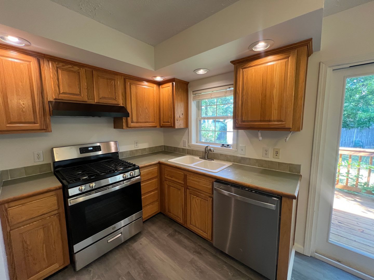 REMODELED 2 BEDROOM HOME IN HEART OF TRAVERSE CITY – photo 1