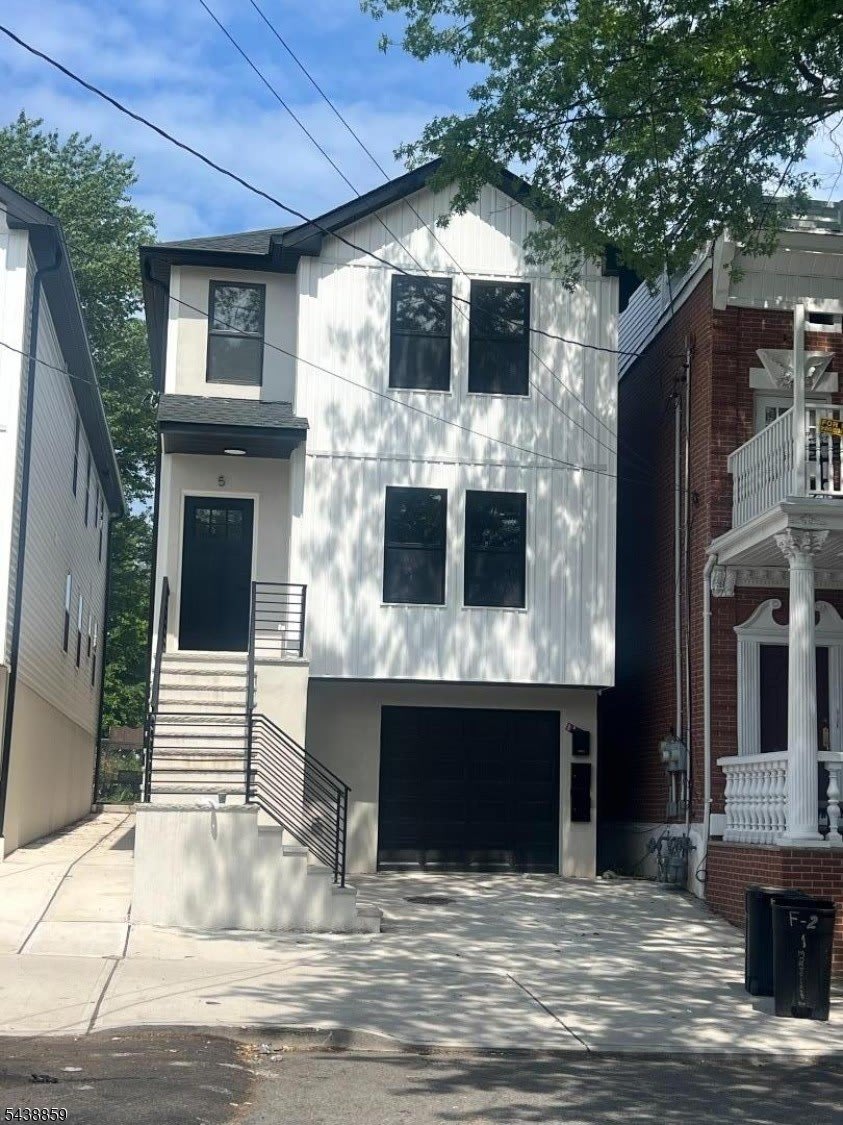 5 Montclair Ave – photo 1