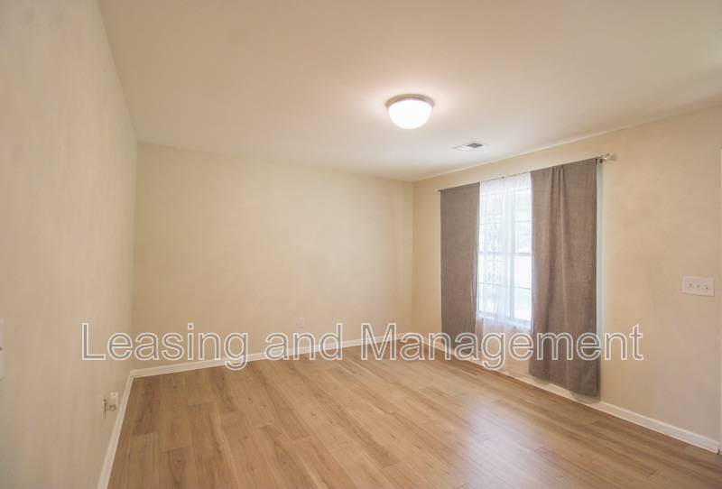 305 Millcreek Drive – photo 3