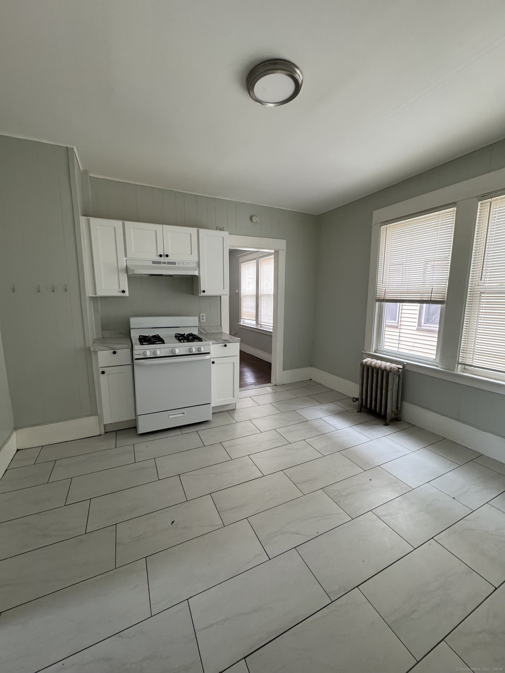 918 Winchester Avenue – photo 1
