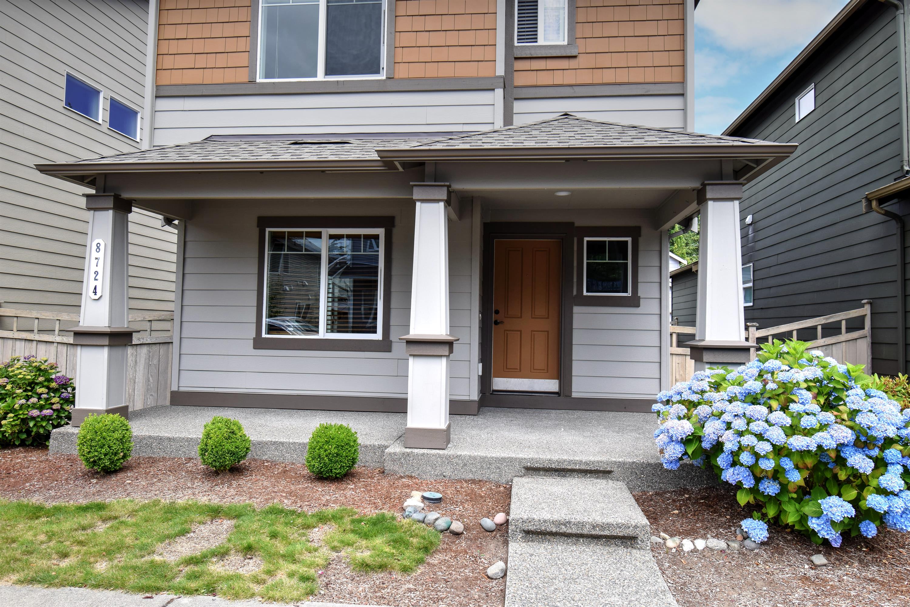 8724 Stockholm Lane Northeast – photo 2
